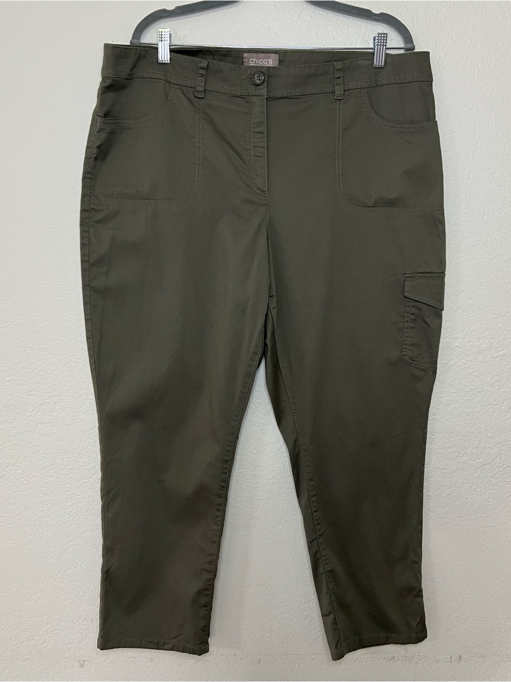 Chico's Olive Green Cropped Cargo Pants